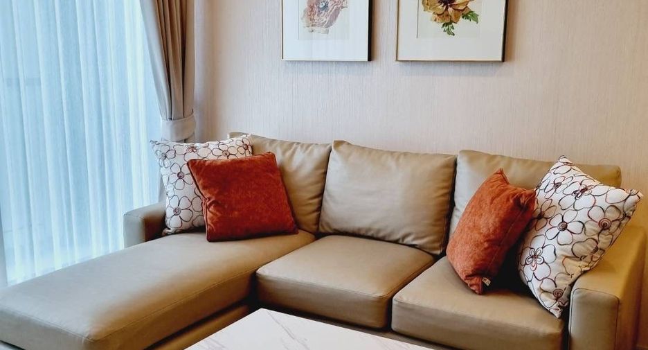 For rent 2 bedrooms condo in Pathum Wan, Bangkok