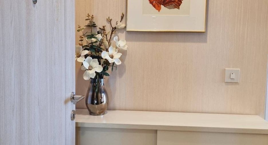 For rent 2 bedrooms condo in Pathum Wan, Bangkok