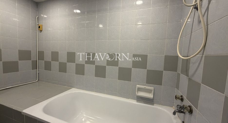 À vendre 2 chambres condo à Na Jomtien, Pattaya
