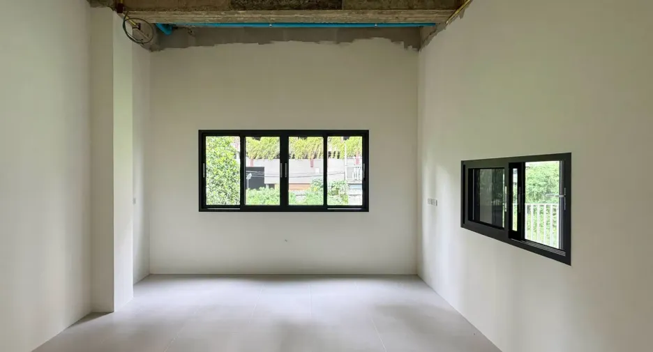 For sale そして for rent 7 ベッドルーム villa in Huai Khwang, Bangkok