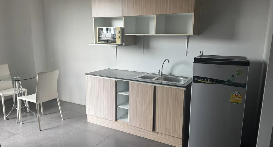 For rent 1 bed condo in Phra Khanong, Bangkok