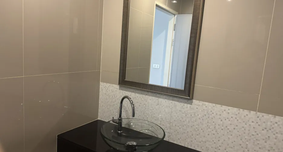 For rent 1 bed condo in Phra Khanong, Bangkok