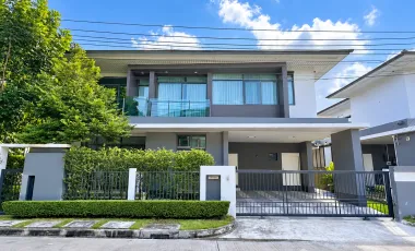 À louer 4 chambres maison à Bang Kapi, Bangkok