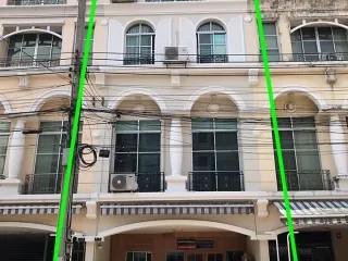 For rent 4 bedrooms townhouse in Chatuchak, Bangkok
