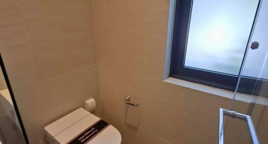 À louer 4 chambres maison à Yan Nawa, Bangkok