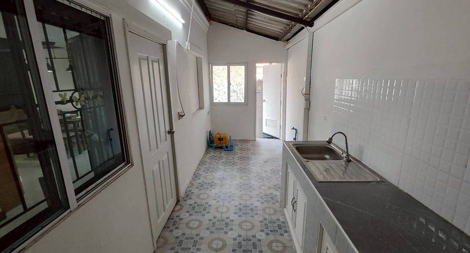 For rent 3 ベッドルーム townhouse in Bang Phli, Samut Prakan