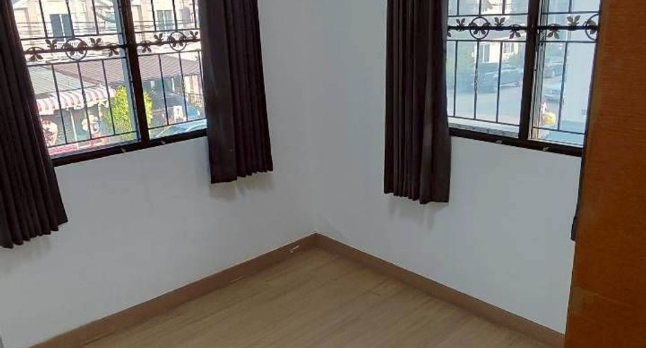 For rent 3 ベッドルーム townhouse in Bang Phli, Samut Prakan