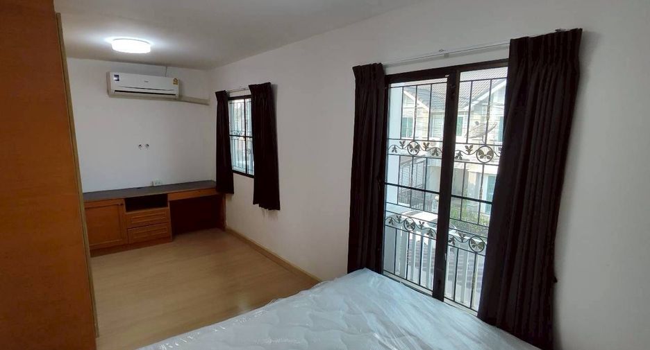 For rent 3 ベッドルーム townhouse in Bang Phli, Samut Prakan