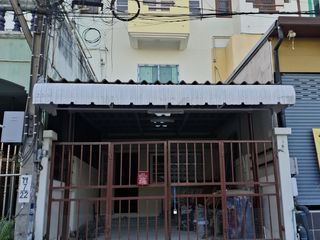 For sale 4 bedrooms townhouse in Bang Phli, Samut Prakan