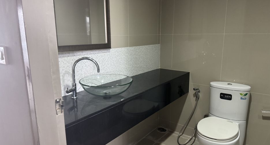 For rent 1 bed condo in Phra Khanong, Bangkok