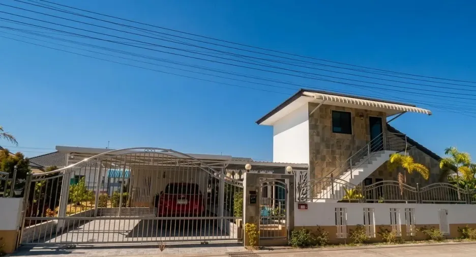 À vendre 4 chambres villa à Saraphi, Chiang Mai