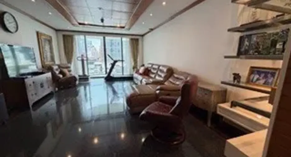 For sale 4 bedrooms condo in Pathum Wan, Bangkok