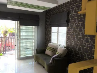 For rent 3 ベッドルーム townhouse in Bang Phli, Samut Prakan