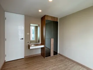 For sale 1 bed condo in Mueang Samut Prakan, Samut Prakan