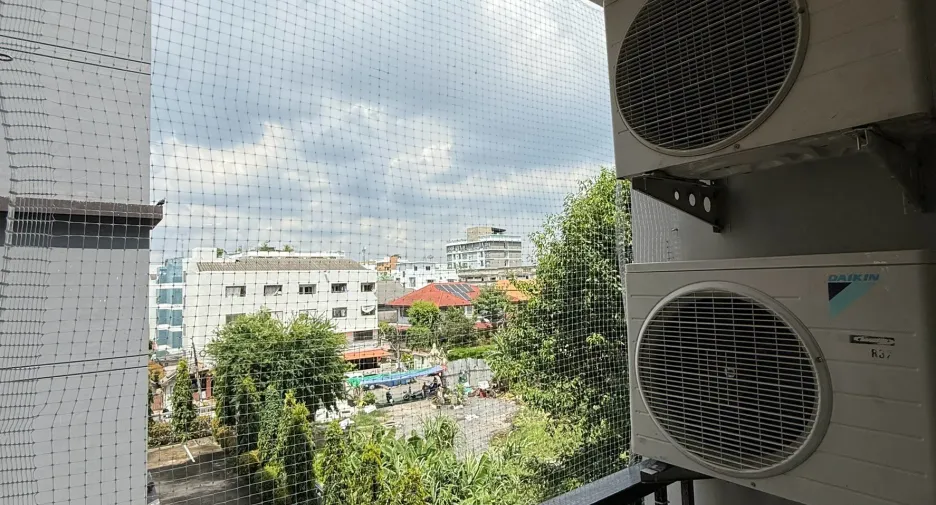 For sale 1 bed condo in Mueang Samut Prakan, Samut Prakan