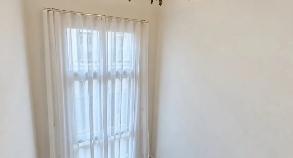 Casa en alquiler de 2 habitaciones en Thawi Watthana, Bangkok