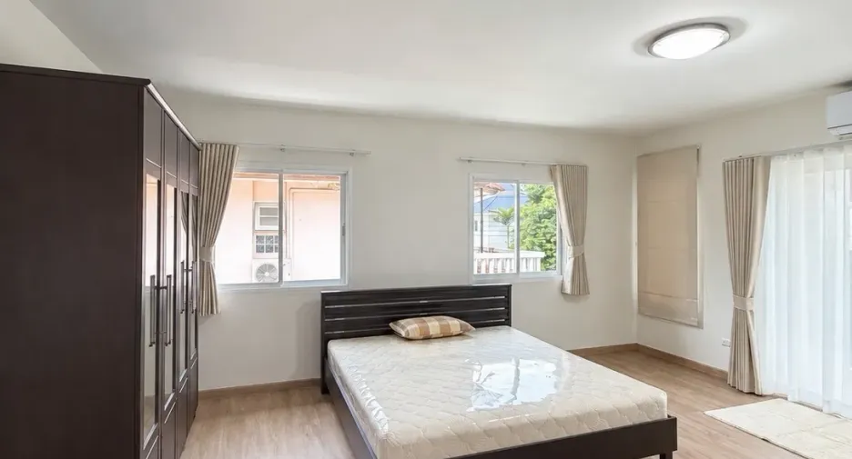 Casa en alquiler de 2 habitaciones en Thawi Watthana, Bangkok