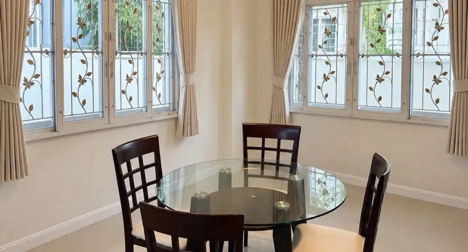 Casa en alquiler de 2 habitaciones en Thawi Watthana, Bangkok