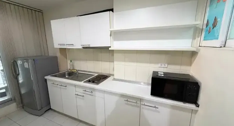 For rent 1 bed condo in Huai Khwang, Bangkok