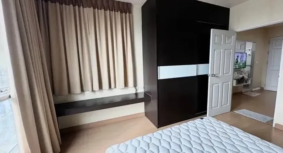For rent 1 bed condo in Huai Khwang, Bangkok