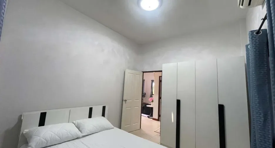 For rent 3 bedrooms house in Saraphi, Chiang Mai