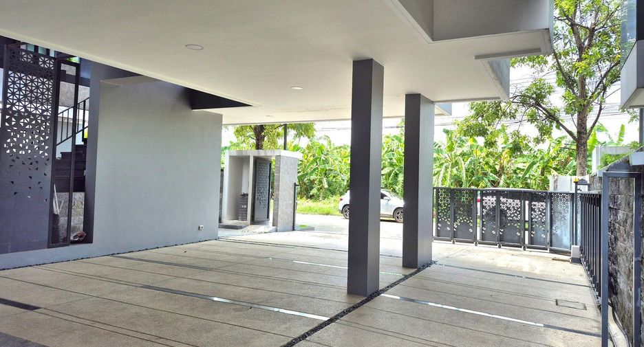 Büro zur Miete in Bueng Kum, Bangkok