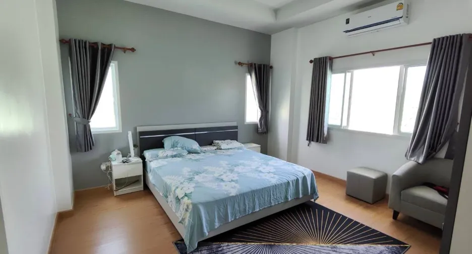 For sale 4 bedrooms house in Bang Lamung, Chonburi