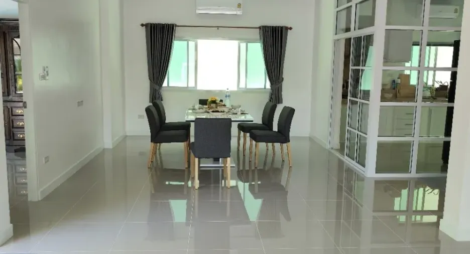 For sale 4 bedrooms house in Bang Lamung, Chonburi