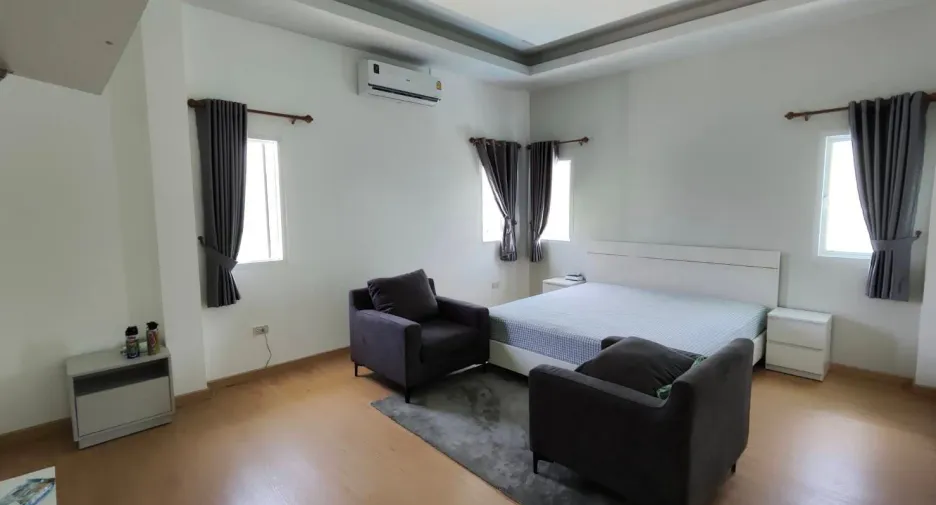 For sale 4 bedrooms house in Bang Lamung, Chonburi