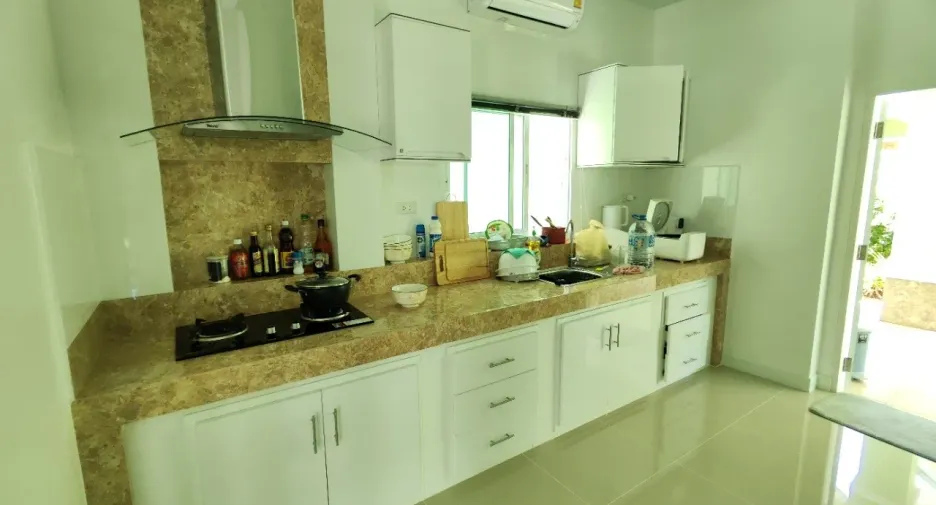 For sale 4 bedrooms house in Bang Lamung, Chonburi