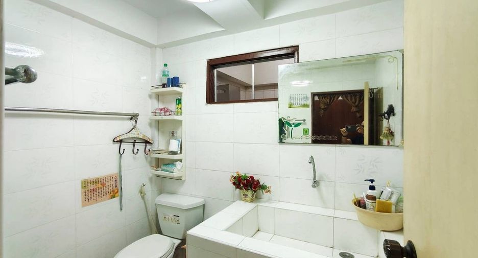 Reihenhaus zum Kauf mit 2 Zimmer in Mueang Samut Prakan, Samut Prakan