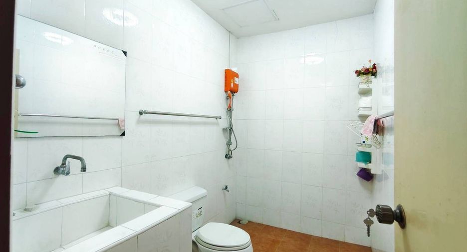 Reihenhaus zum Kauf mit 2 Zimmer in Mueang Samut Prakan, Samut Prakan