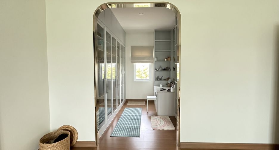 Haus zum Kauf und zur Miete mit 4 Zimmer in Lat Krabang, Bangkok