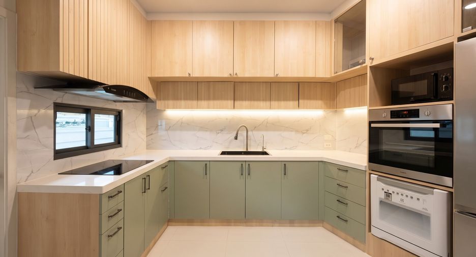 Haus zum Kauf und zur Miete mit 4 Zimmer in Lat Krabang, Bangkok