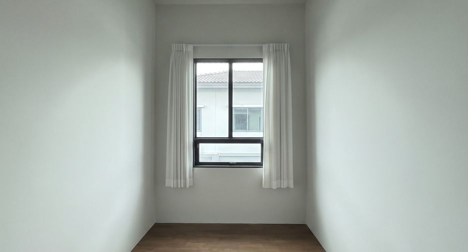 Haus zum Kauf und zur Miete mit 4 Zimmer in Lat Krabang, Bangkok