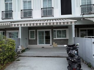 For rent 3 ベッドルーム townhouse in Mueang Samut Prakan, Samut Prakan