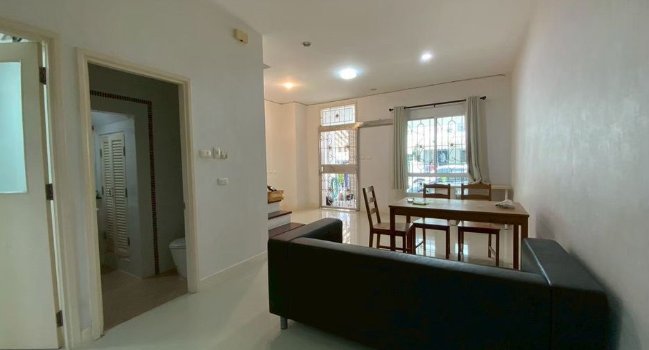 Reihenhaus zur Miete und zum Kauf mit 3 Zimmer in Bangkok Yai, Bangkok