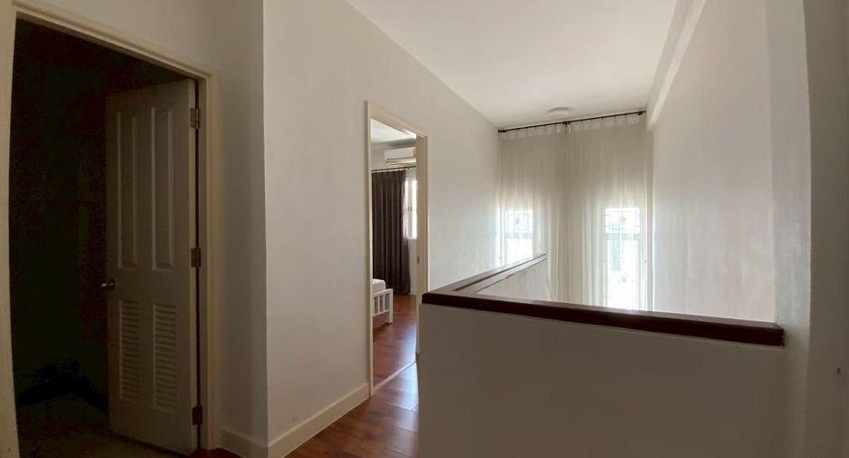 Reihenhaus zur Miete und zum Kauf mit 3 Zimmer in Bangkok Yai, Bangkok