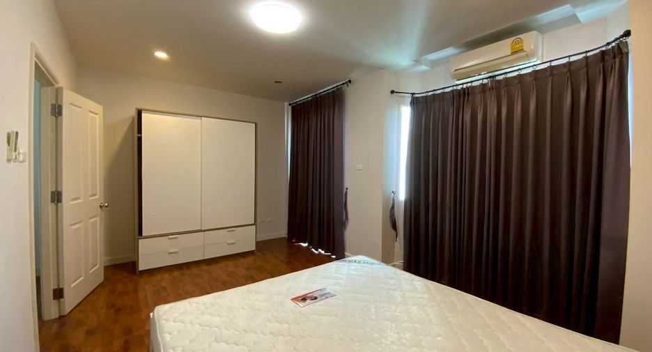 Reihenhaus zur Miete und zum Kauf mit 3 Zimmer in Bangkok Yai, Bangkok