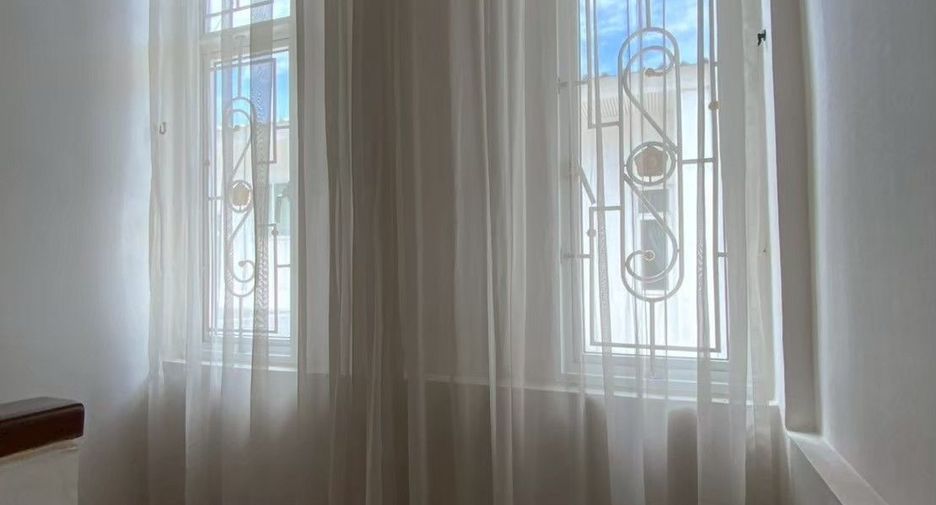 Reihenhaus zur Miete und zum Kauf mit 3 Zimmer in Bangkok Yai, Bangkok