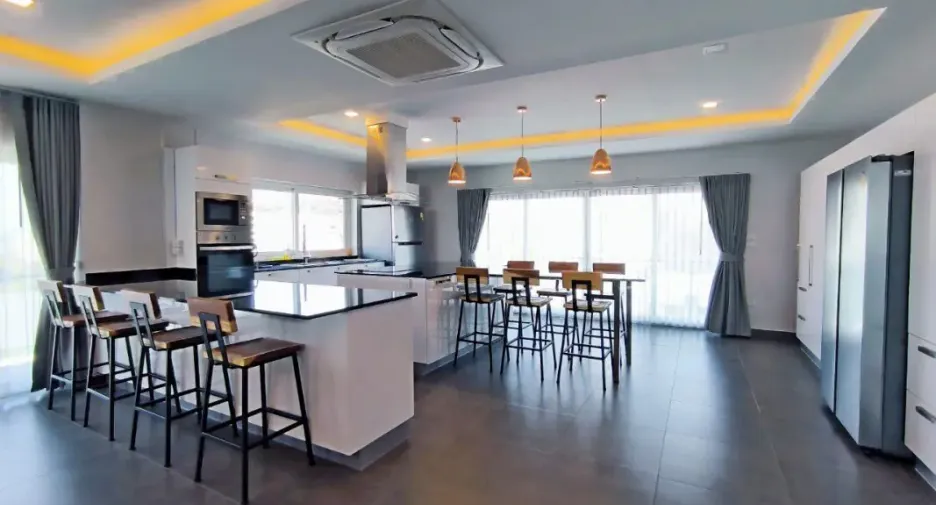 Condo en venta de 4 habitaciones en Bang Lamung, Chonburi