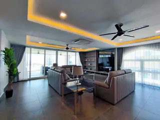 Condo en venta de 4 habitaciones en Bang Lamung, Chonburi