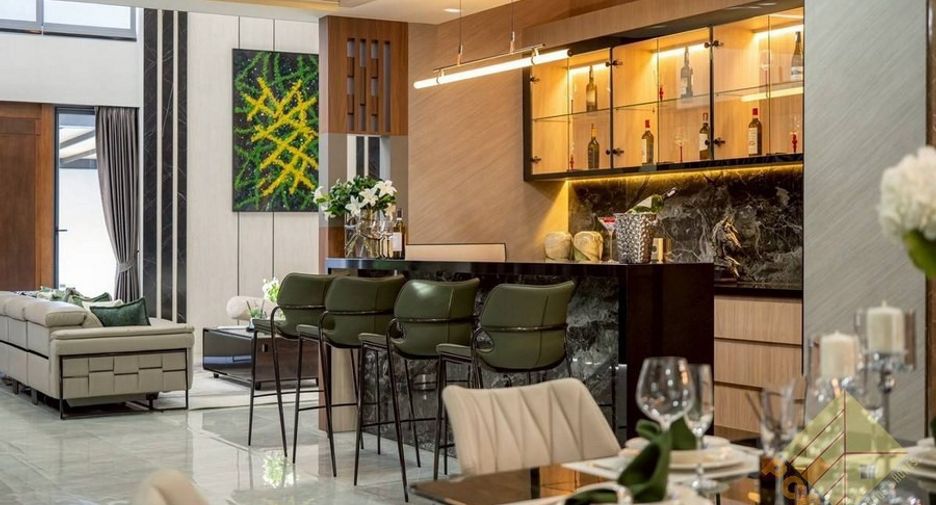 Haus zum Kauf mit 5 Zimmer in Bang Lamung, Chonburi