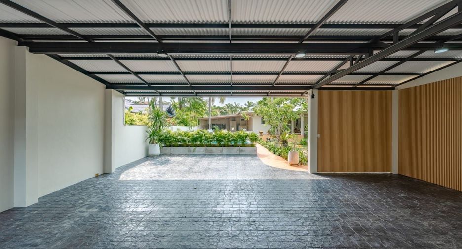 For sale and for rent 4 bedrooms villa in Mueang Phuket, Phuket