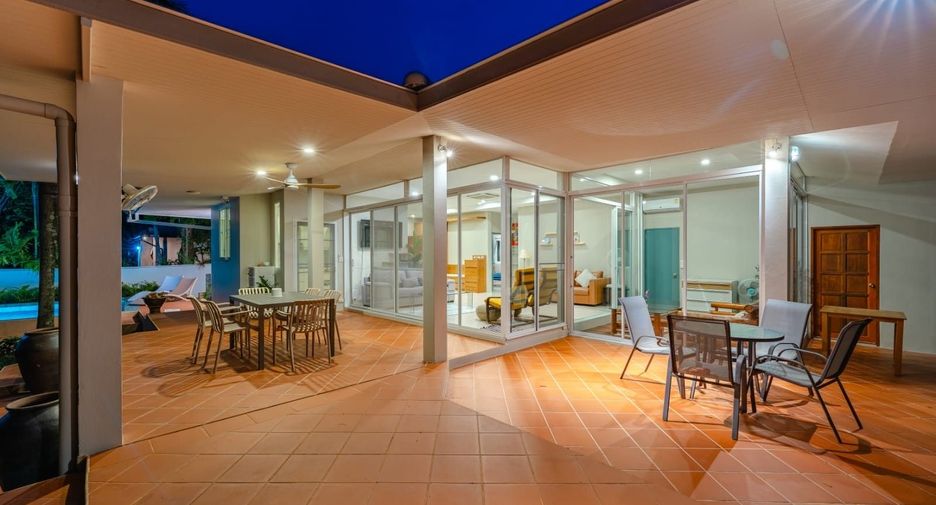 For sale and for rent 4 bedrooms villa in Mueang Phuket, Phuket