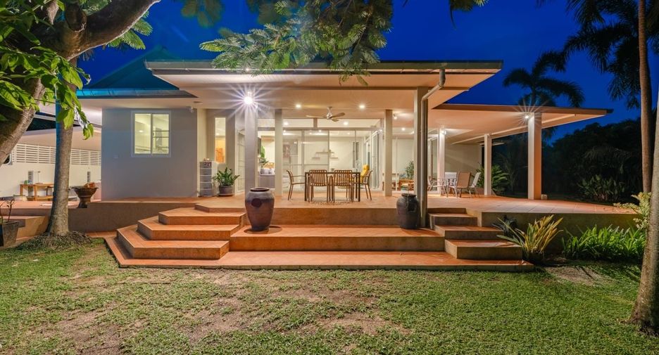 For sale and for rent 4 bedrooms villa in Mueang Phuket, Phuket