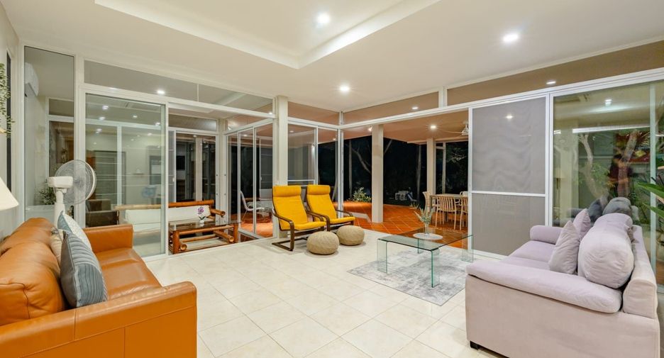 For sale and for rent 4 bedrooms villa in Mueang Phuket, Phuket