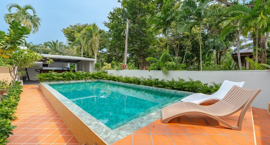 For sale and for rent 4 bedrooms villa in Mueang Phuket, Phuket