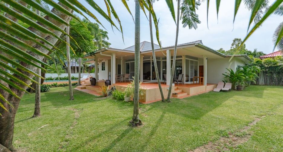 For sale and for rent 4 bedrooms villa in Mueang Phuket, Phuket