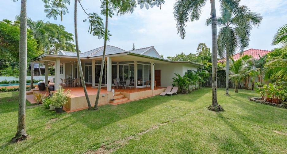 For sale and for rent 4 bedrooms villa in Mueang Phuket, Phuket